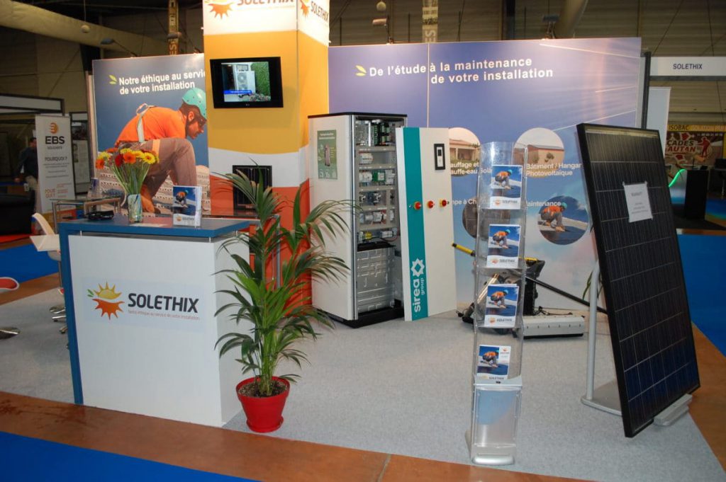 Une armoire électrique Sirea sur le stand de Solethix au salon de l'habitat 2017 à Castres